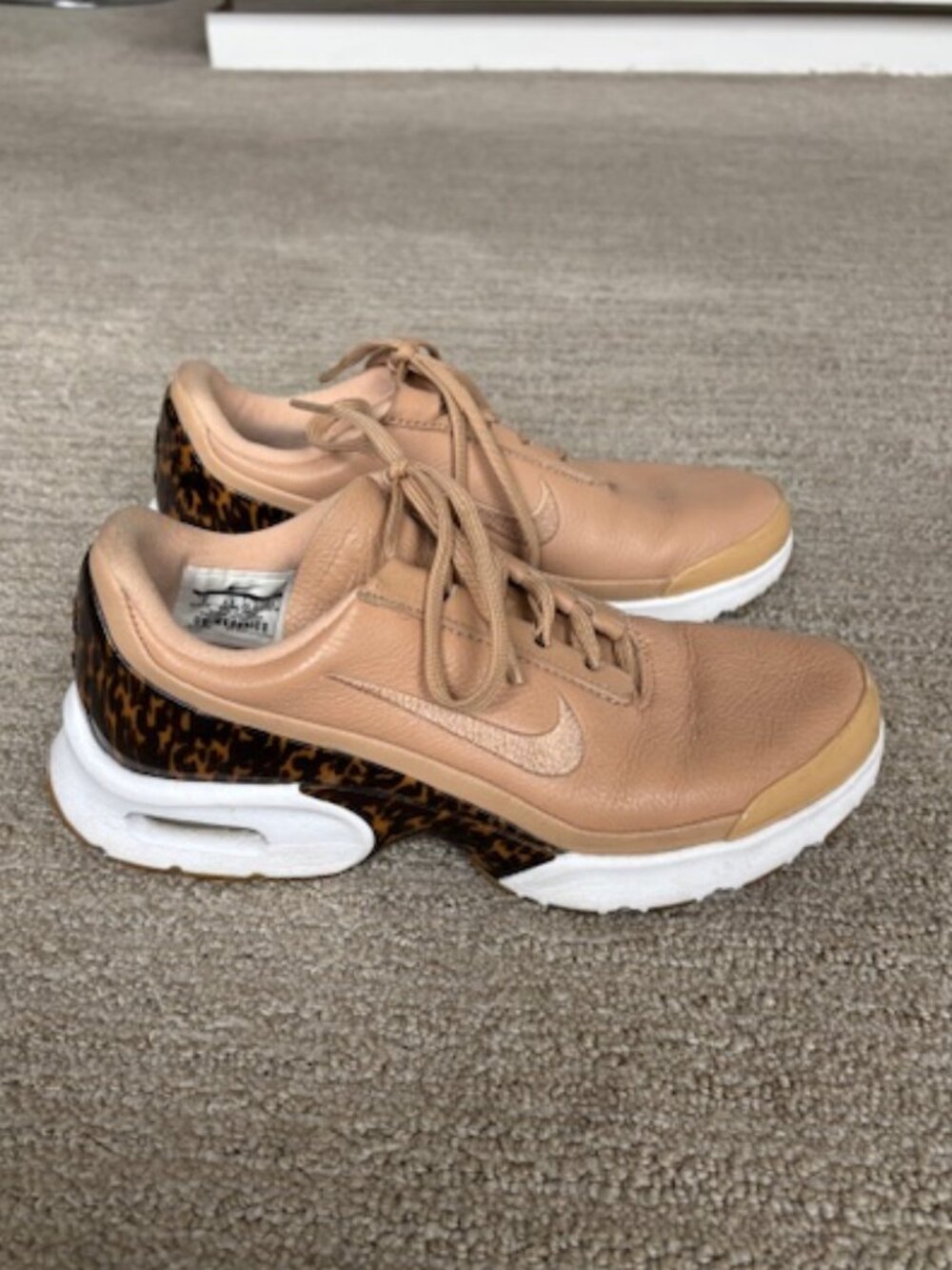 NIKE Air Max Women's Sneakers Jewell Tortoise Shell 896196-200 Size 6 Shoes